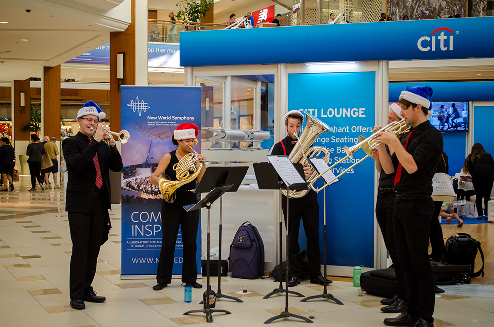 Fellows at Citi Lounge in Aventura Mall