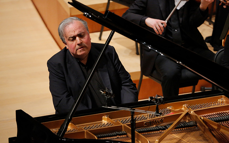 Yefim Bronfman playing piano