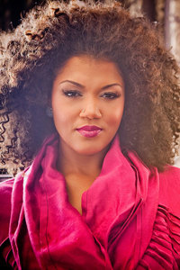Measha Brueggergosman